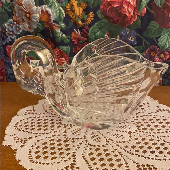 Magnificent large crystal swan bowl - Picture 5 of 8